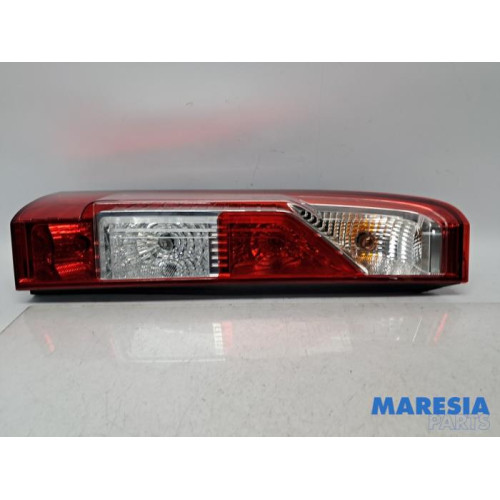 Opel - Movano - Achterlicht links