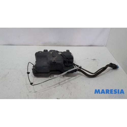 Opel - Vivaro - Adblue tank