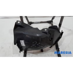 Renault - Clio - Wheel arch liner