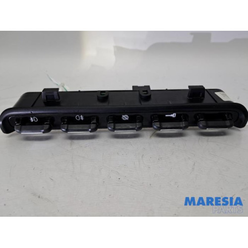 Alfa Romeo - Giulietta - Fog light switch