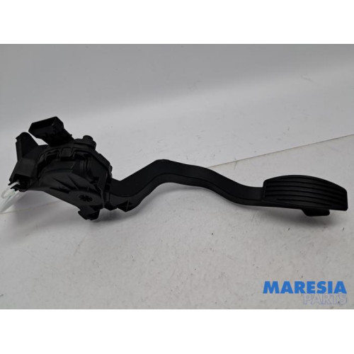 Alfa Romeo - Giulietta - Accelerator pedal