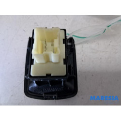 Renault - Trafic - Electric window switch