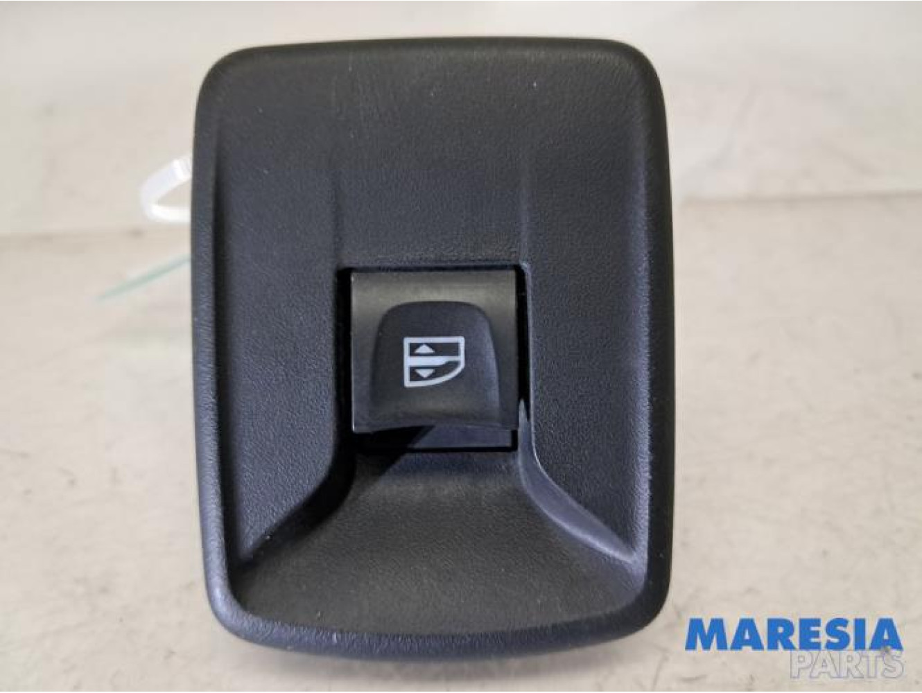 Renault - Trafic - Electric window switch