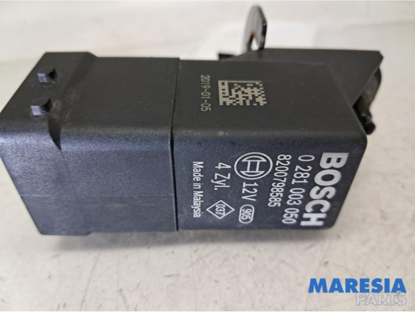 Renault - Trafic - Glow plug relay