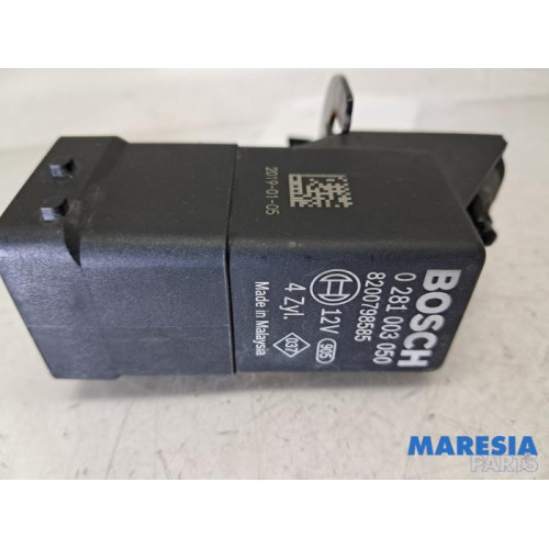 Renault - Trafic - Glow plug relay