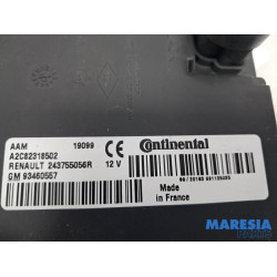 Renault - Trafic - Centrale Deurvergrendelings Module