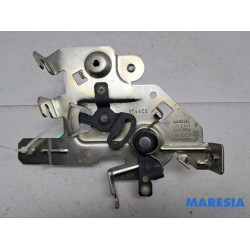 Renault - Trafic - Sliding door lock mechanism, right