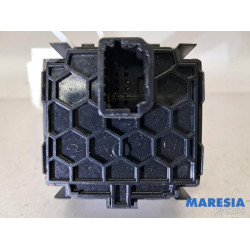 Renault - Trafic - AIH headlight switch