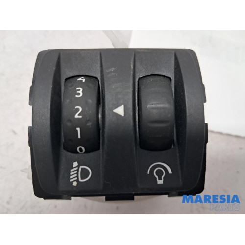 Renault - Trafic - AIH headlight switch
