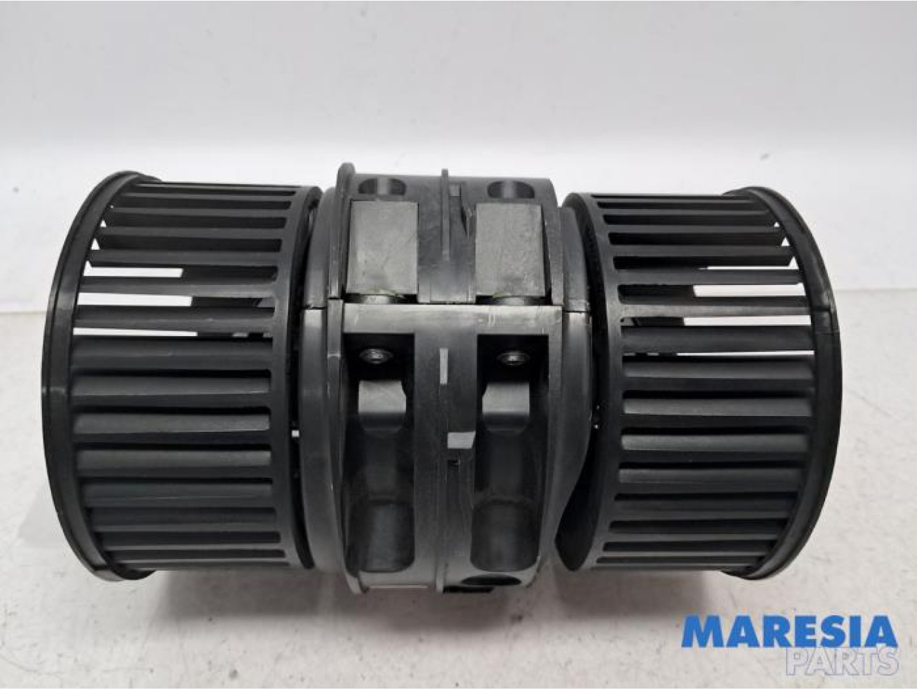 Renault - Trafic - Heating and ventilation fan motor