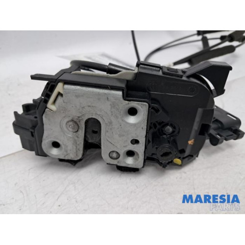 Renault - Trafic - Sliding door lock mechanism, right