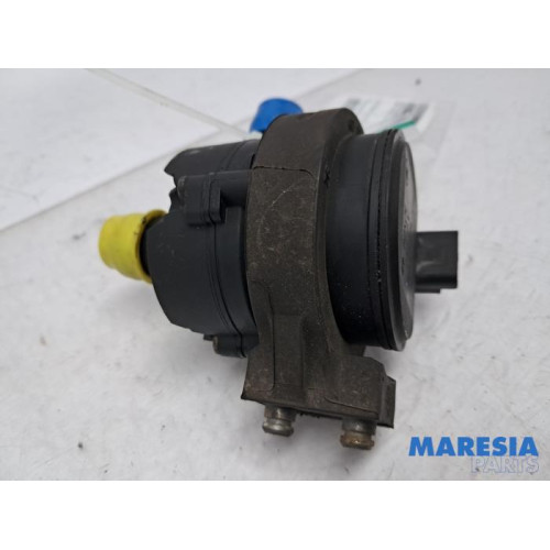 Opel - Vivaro - Additional water pump