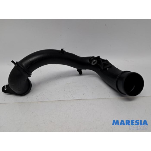 Opel - Vivaro - Air intake hose