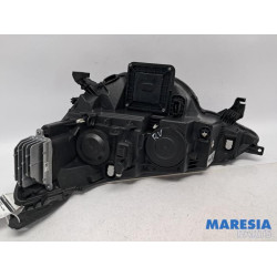 Renault - Megane - Koplamp rechts