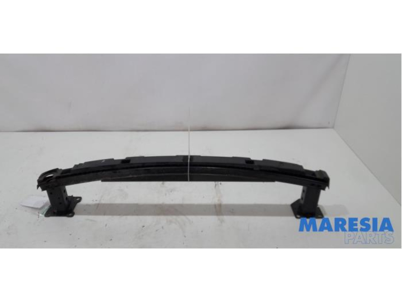 Renault - Megane - Rear bumper frame