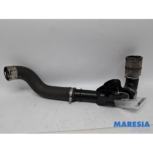 Opel - Vivaro - Intercooler Buis