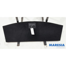 Renault - Megane - Floor panel load area