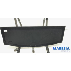 Renault - Megane - Floor panel load area