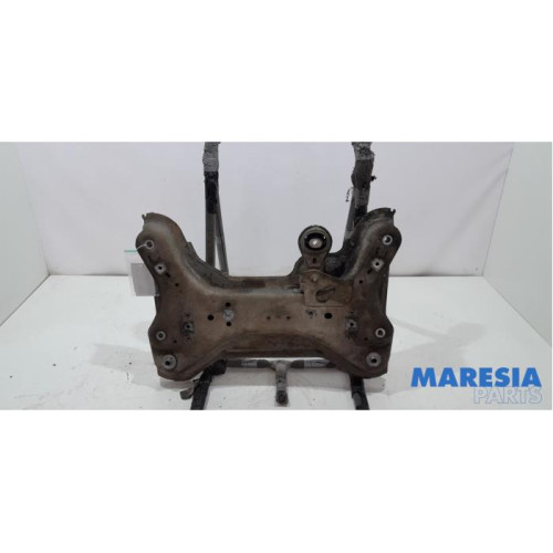Opel - Vivaro - Subframe