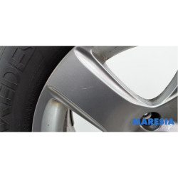 Peugeot - 3008 - Sportvelgenset + banden