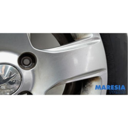 Peugeot - 3008 - Sportvelgenset + banden