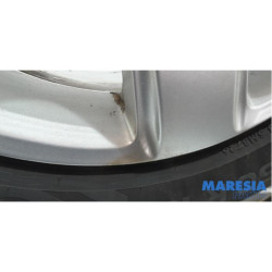 Peugeot - 3008 - Sportvelgenset + banden