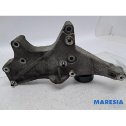 Fiat - Panda - Alternator lower bracket