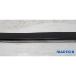 Peugeot - 3008 - Door sill left