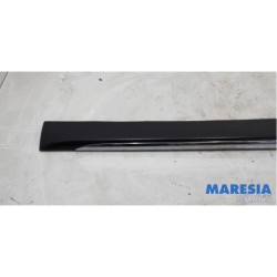 Peugeot - 3008 - Marche-pied (list de couverture) droite