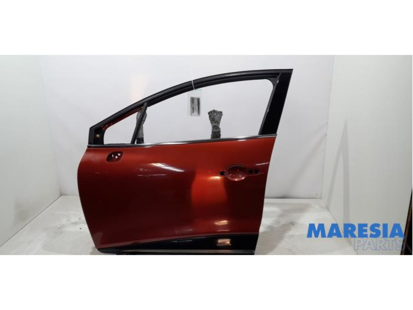 Renault - Clio - Door 4-door, front left