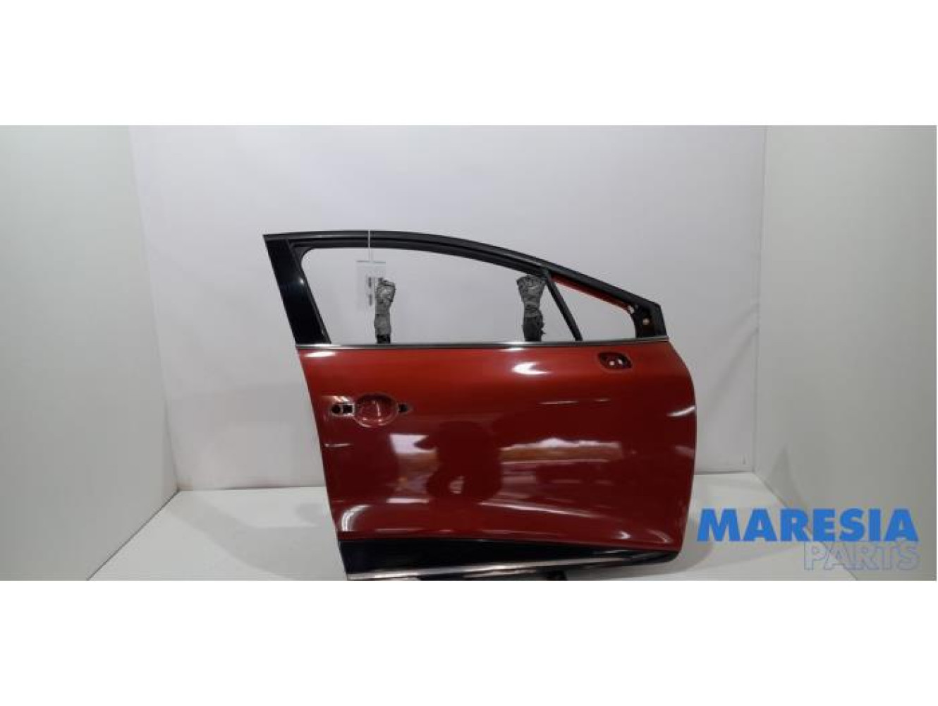 Renault - Clio - Front door 4-door, right