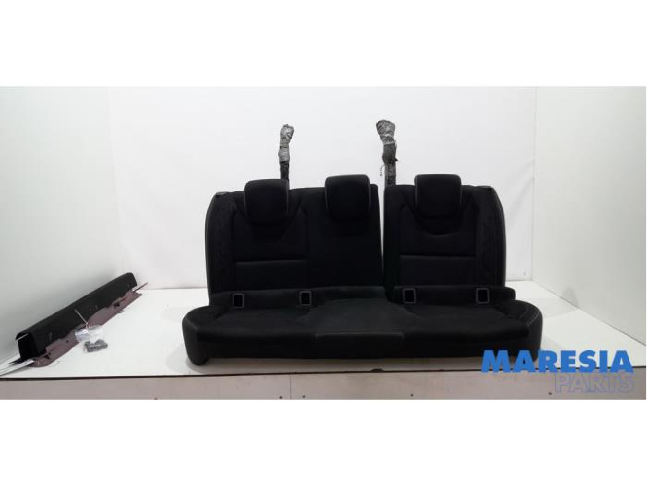 Renault - Clio - Rear bench seat