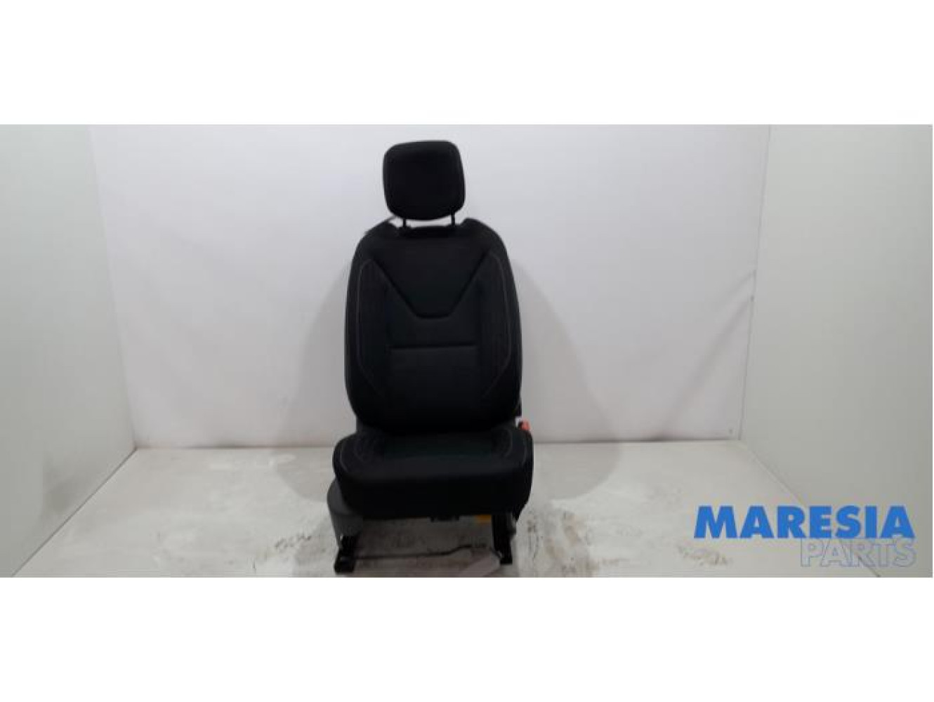 Renault - Clio - Seat, right