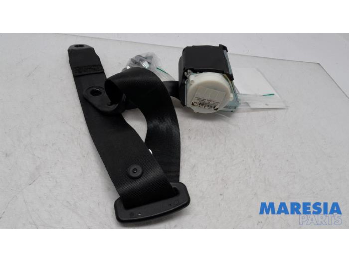 Fiat - 500 - Rear seatbelt, left