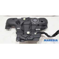 Renault - Megane - Tank