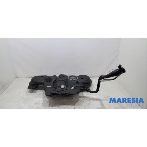 Renault - Megane - Tank