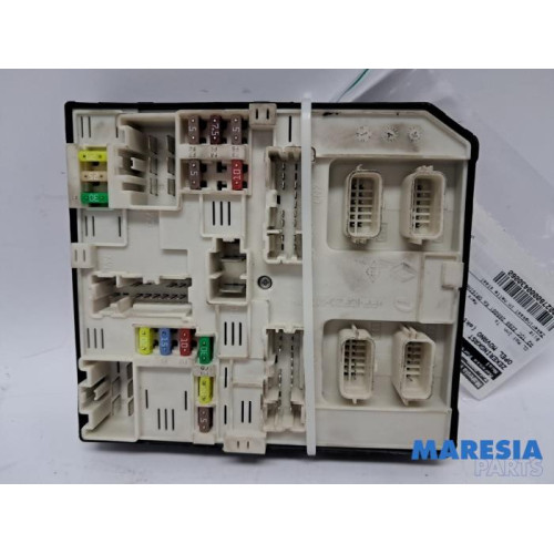 Opel - Movano - Fuse box