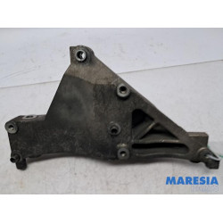 Alfa Romeo - Mito - Alternator upper bracket