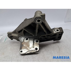 Alfa Romeo - Mito - Alternator upper bracket