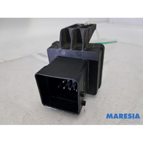 Opel - Movano - Glow plug relay
