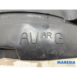 Renault - Trafic - Passage de roue