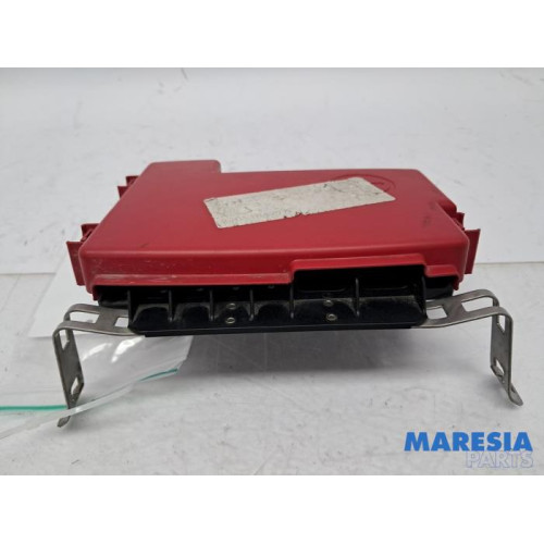 Opel - Movano - Fuse box