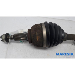 Renault - Trafic - Front drive shaft, left
