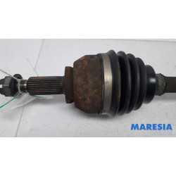 Renault - Trafic - Front drive shaft, right
