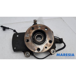 Renault - Trafic - Knuckle, front right