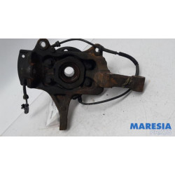 Renault - Trafic - Knuckle, front right