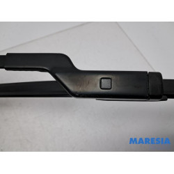 Renault - Trafic - Front wiper arm