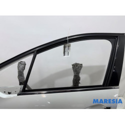 Peugeot - 2008 - Tür 4-türig links vorne