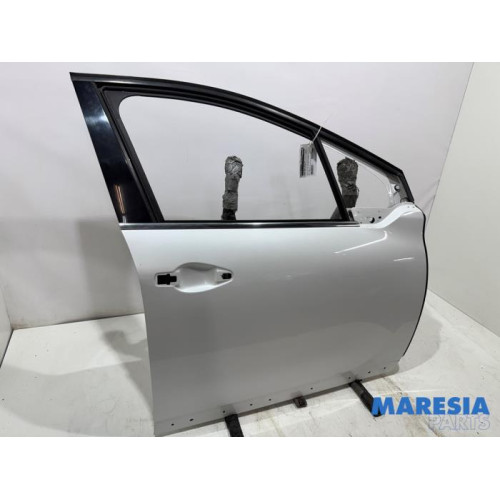 Peugeot - 2008 - Tür 4-türig rechts vorne