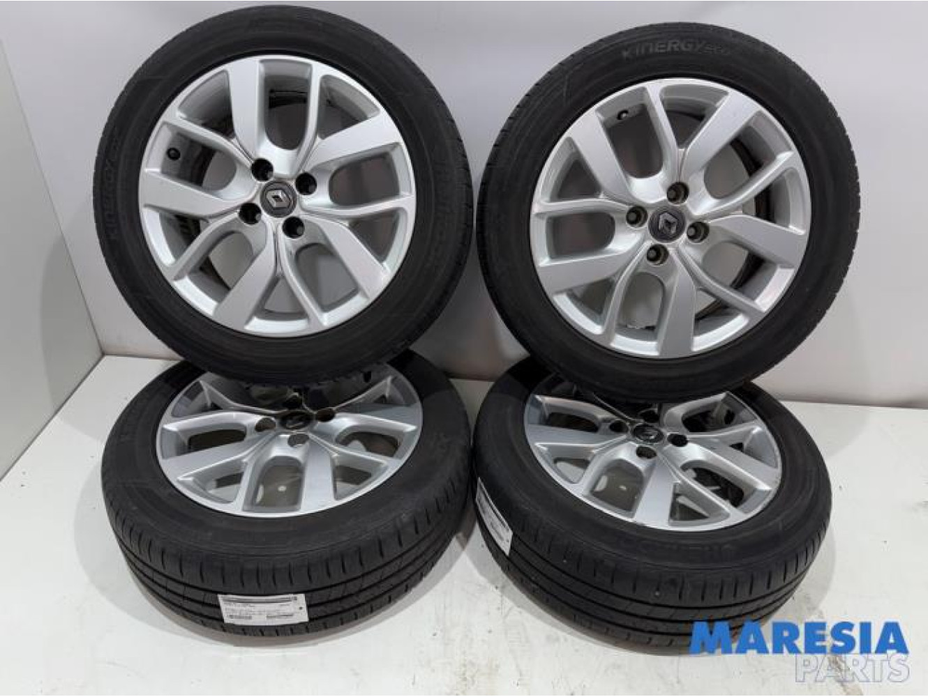 Renault - Clio - Sportvelgenset + banden